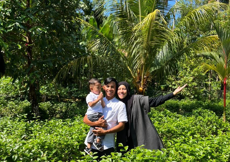 Berhenti Jadi Pemburu Kerja, Alumni Unand Ini Ciptakan Peluang dari Ronce Melati di Kampung Halaman