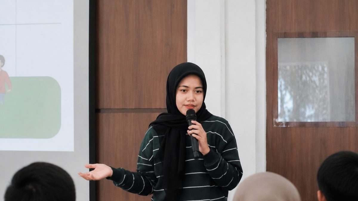 Petani Indonesia Makin Tua, Smart Farming Bisa Jadi Jawaban—Tapi Buat Siapa?