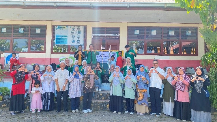 Universitas Andalas Edukasi Budidaya Anggur di SDN 14 Pauh, Dorong Literasi Pertanian Sejak Dini