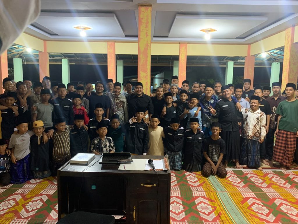Ketua PMPI Berikan Seminar di Pondok Pesantren Madinatul Ilmi Nurul Ikhlas, Santri Kian Antusias