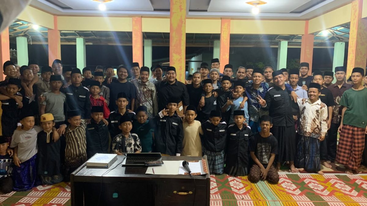 Ketua PMPI Berikan Seminar di Pondok Pesantren Madinatul Ilmi Nurul Ikhlas, Santri Kian Antusias
